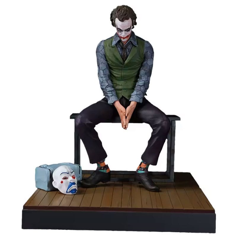 اکشن فیگور جوکر نشسته روی نیمکت joker - Image 4
