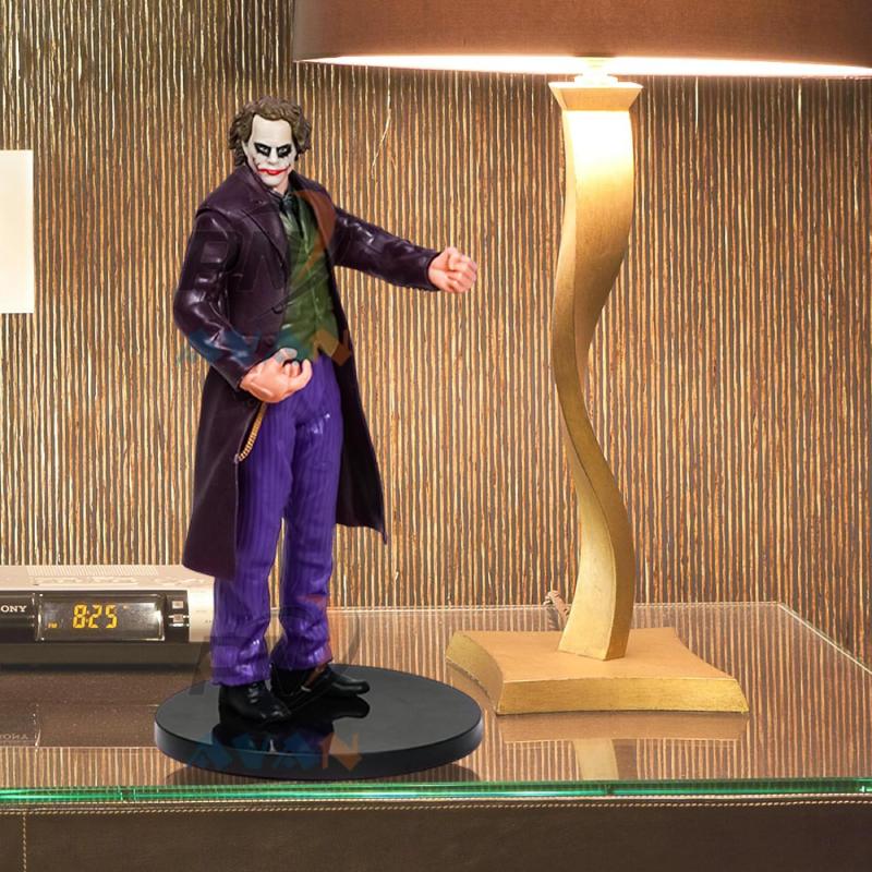 اکشن فیگور جوکر دی سی بنفش طرح McFarlane - Image 5
