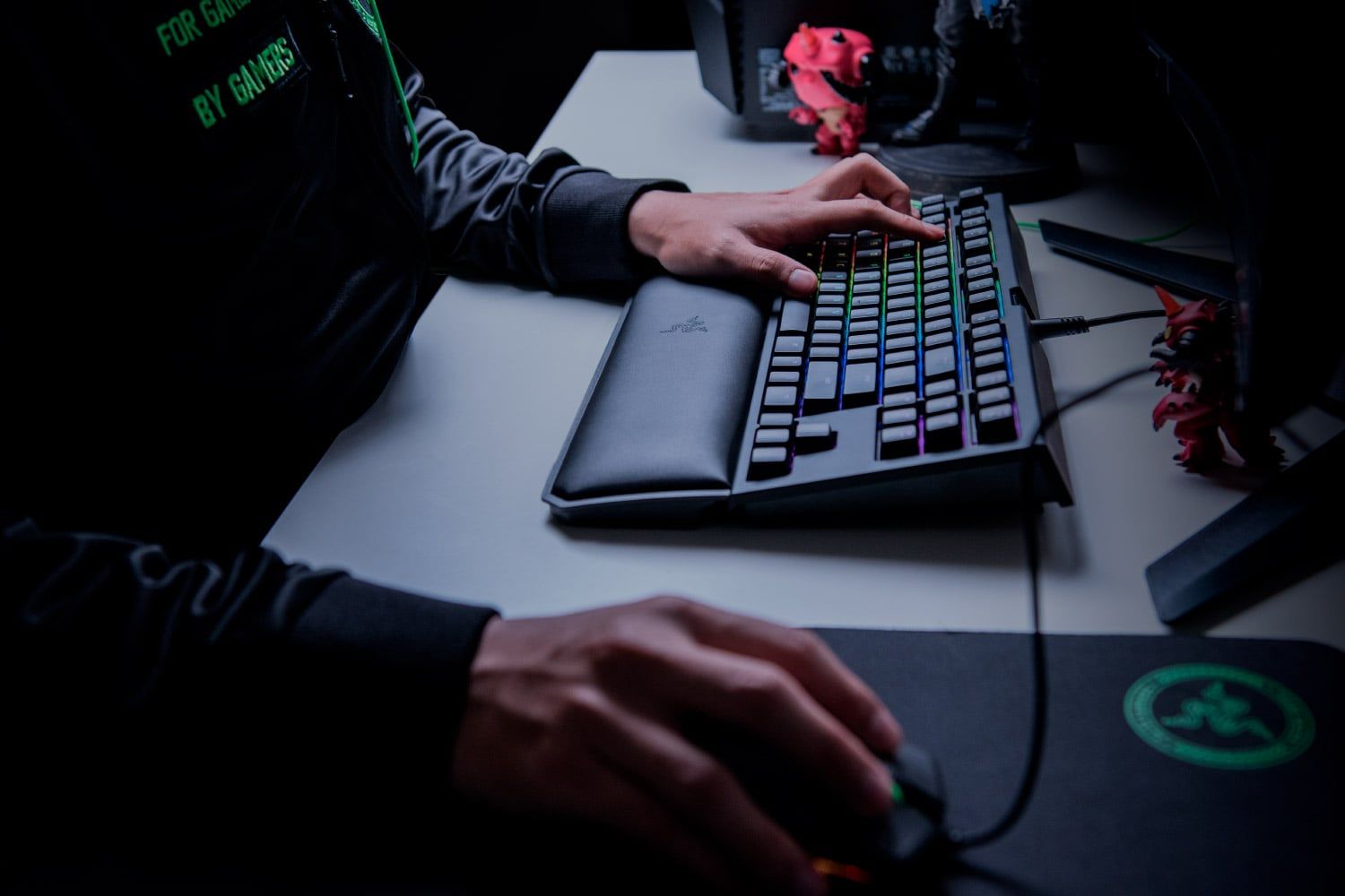 کیبورد گیمینگ ریزر BLACKWIDOW CHROMA V2 - Image 9